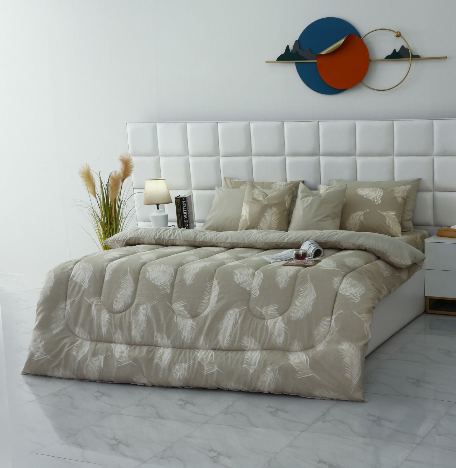 8 PCs Winter Comforter Set-Beige Feathers Comforters Apricot