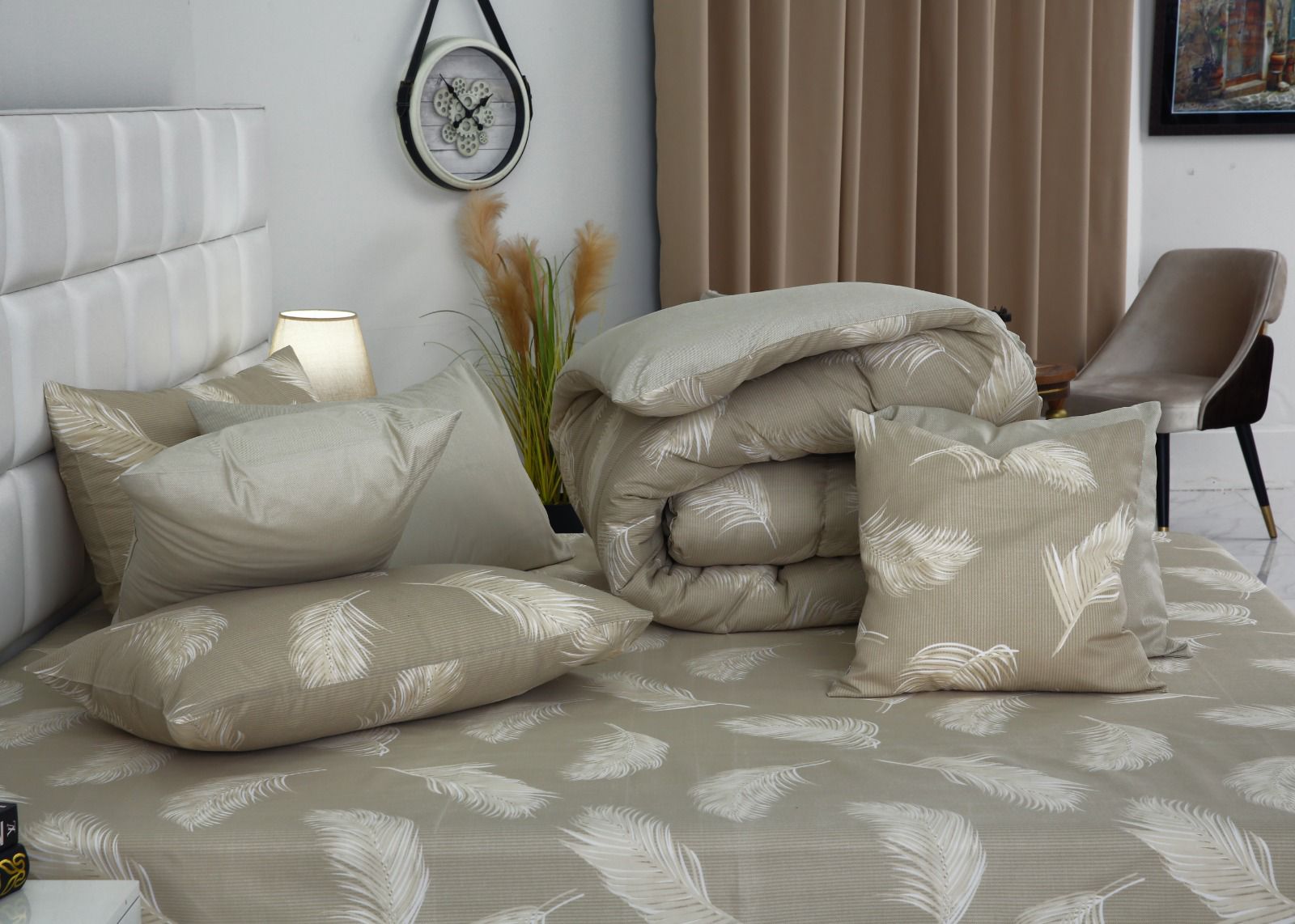 8 PCs Winter Comforter Set-Beige Feathers Comforters Apricot