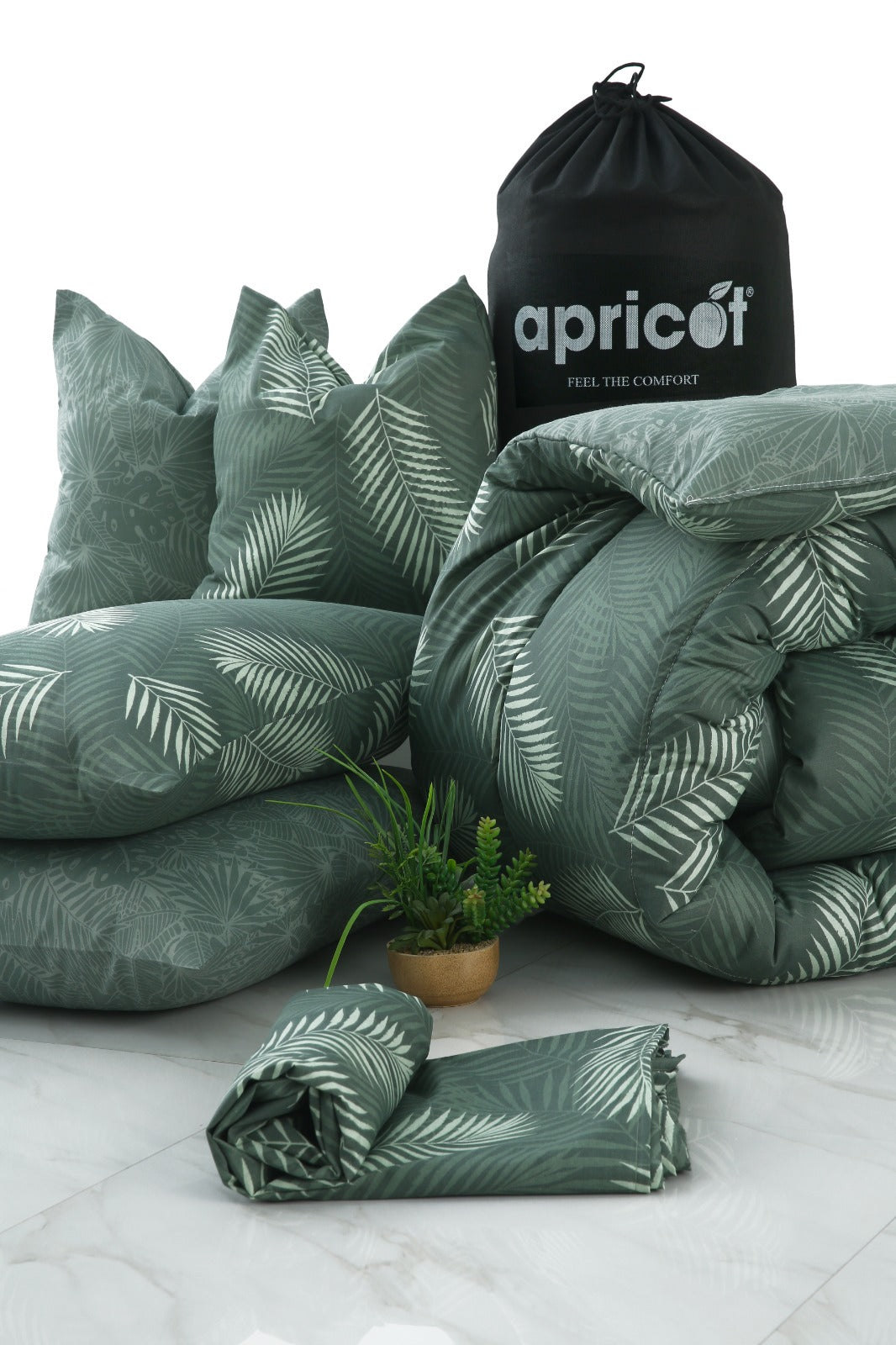 8 PCs Winter Comforter Set-Emerald Feathers Comforters Apricot