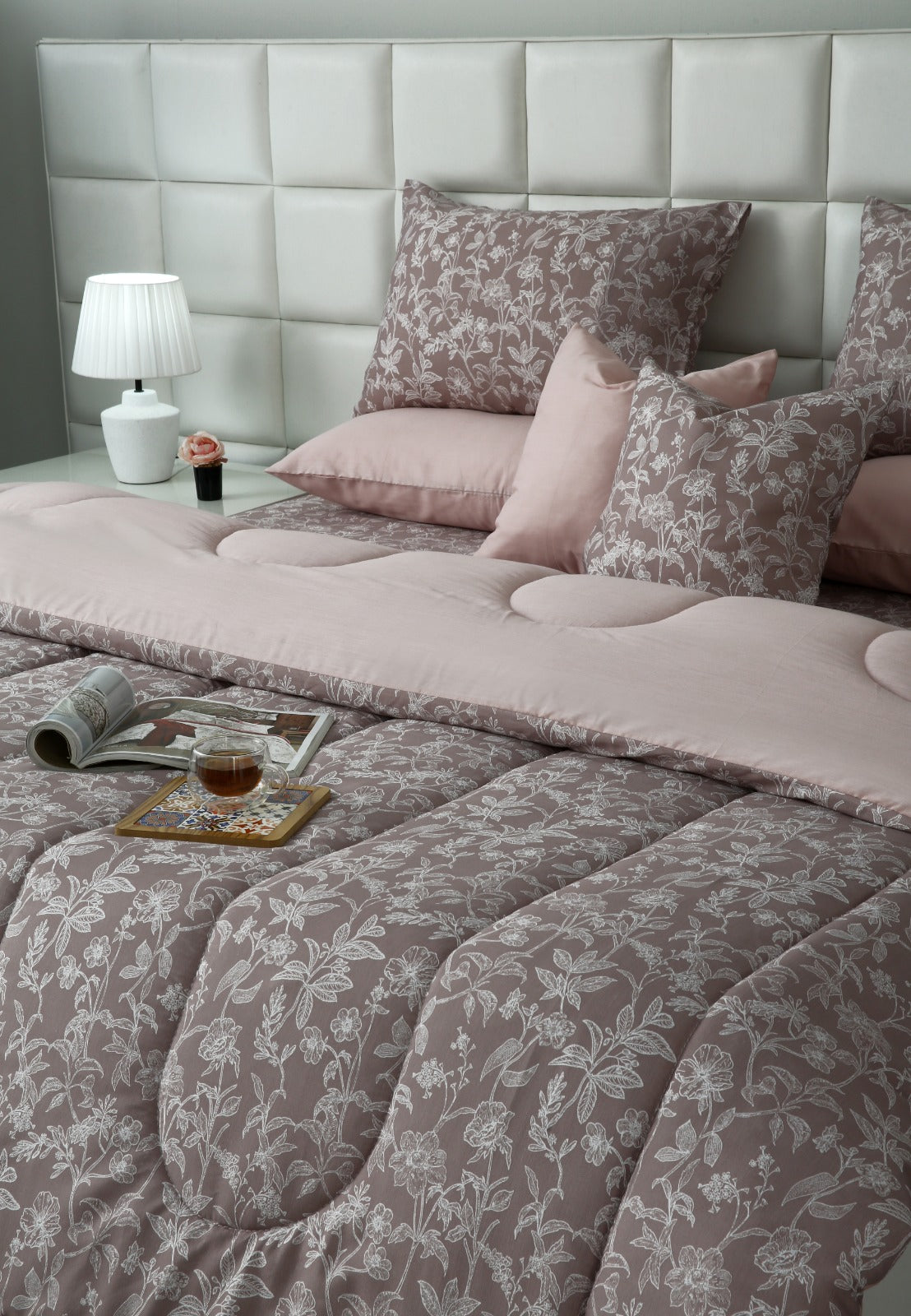 8 PCs Winter Comforter Set-White Peonies Comforters Apricot