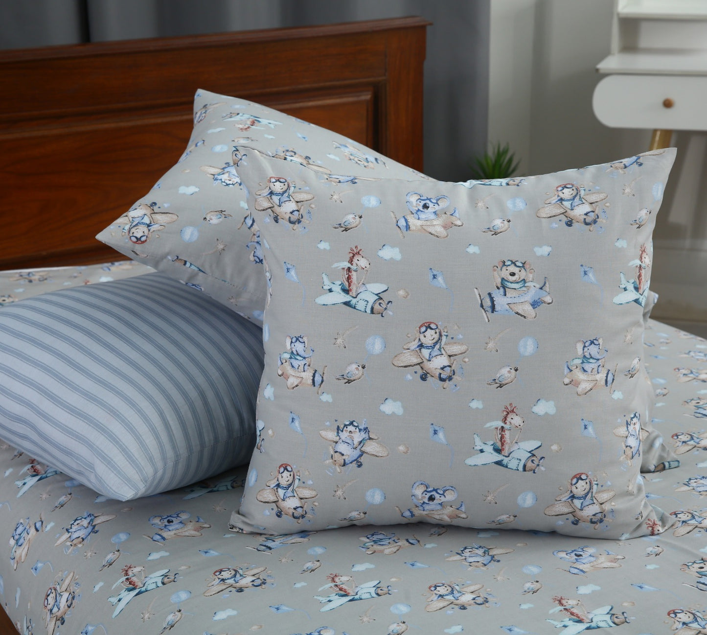 5 PCs Single Comforter Set-Zoo Party Comforters Apricot