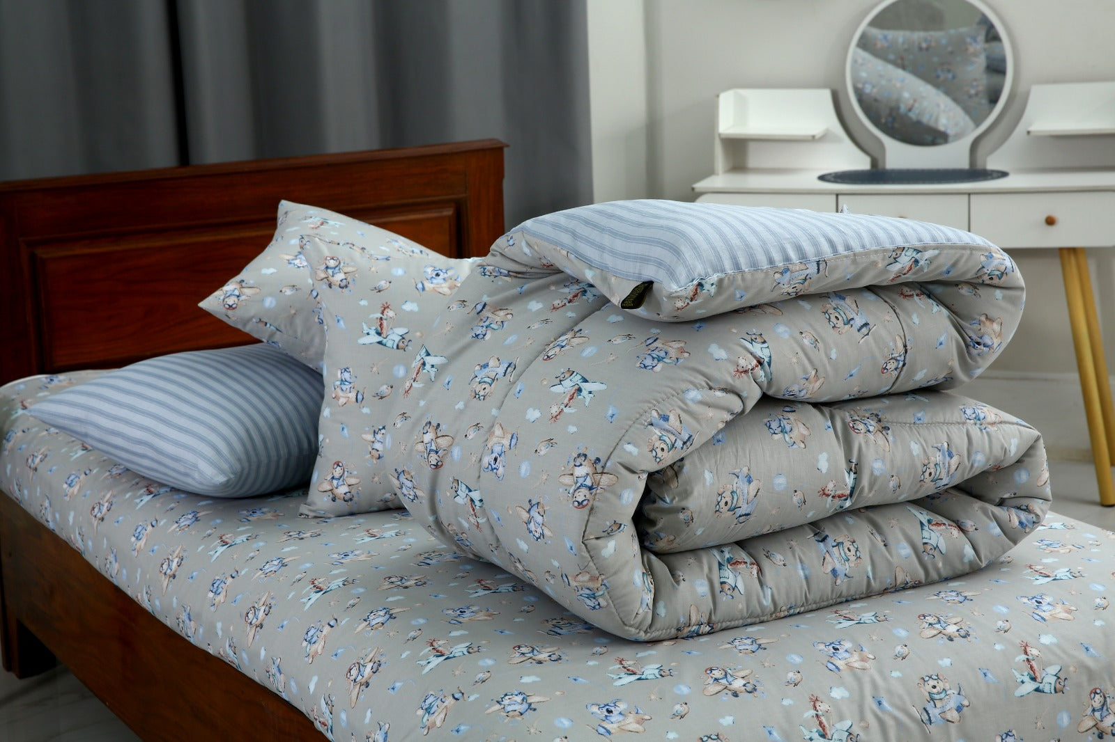 5 PCs Single Comforter Set-Zoo Party Comforters Apricot