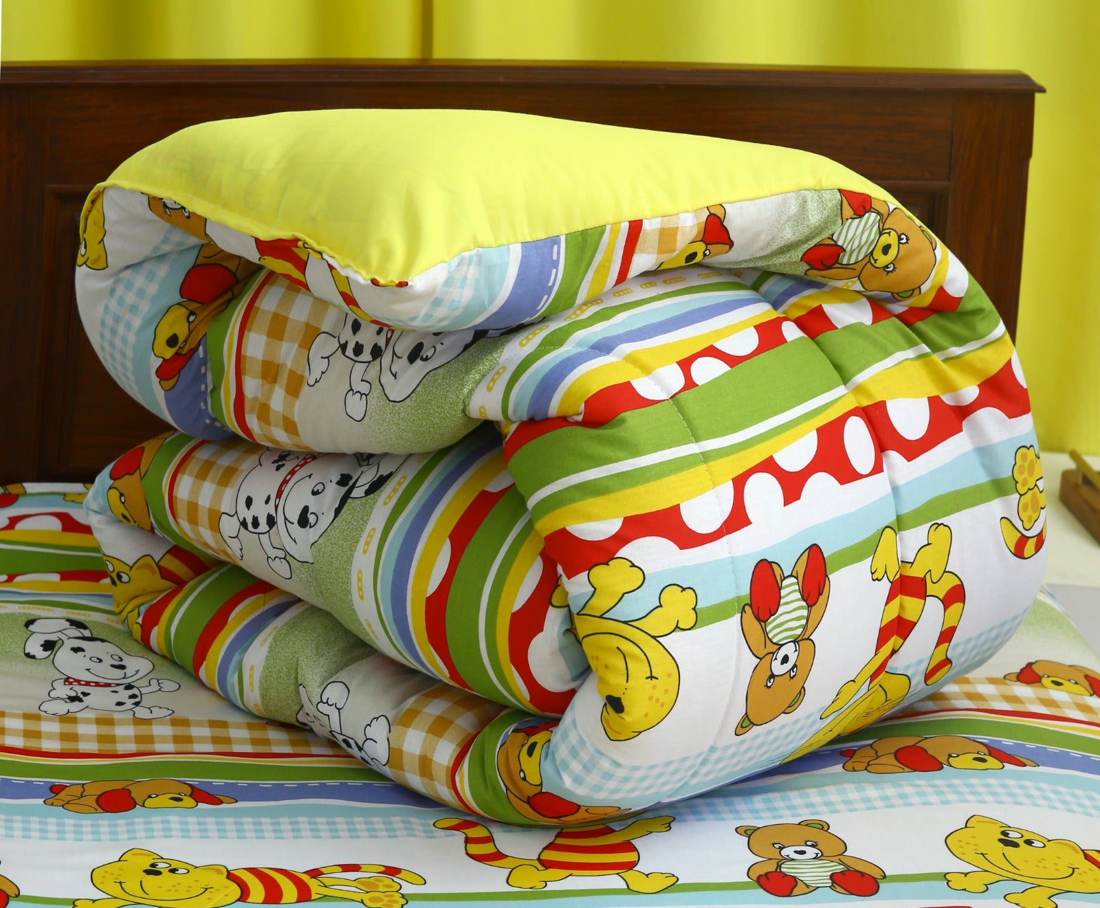5 PCs Single Comforter Set-Puppies Party(With Yellow Reverse) Comforters Apricot