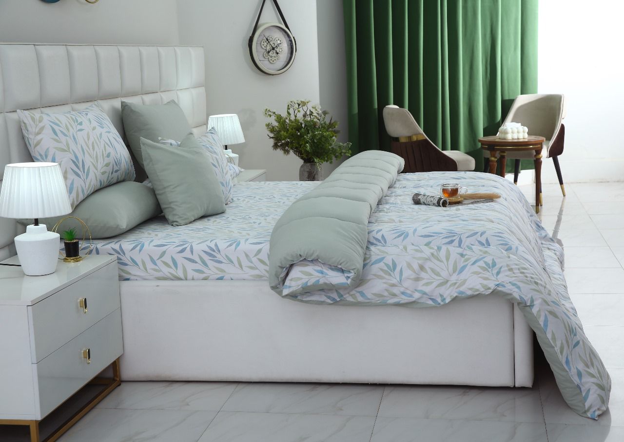 8 PCs Winter Comforter Set-Blue Leaves Comforters Apricot