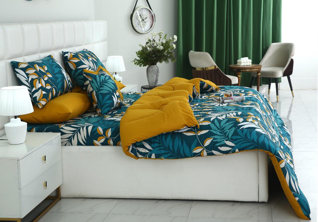 8 PCs Winter Comforter Set-Tropicals Comforters Apricot