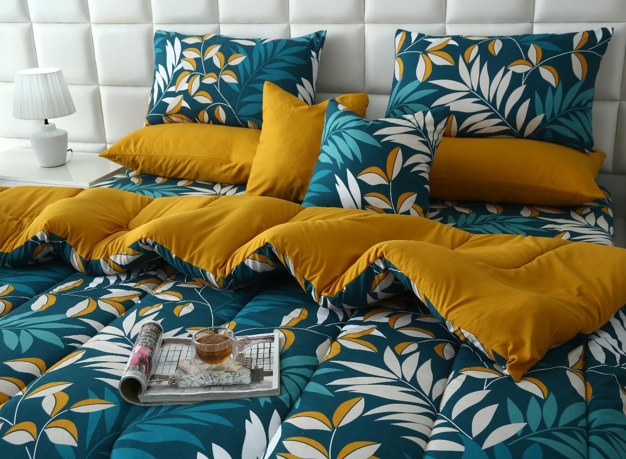 8 PCs Winter Comforter Set-Tropicals Comforters Apricot