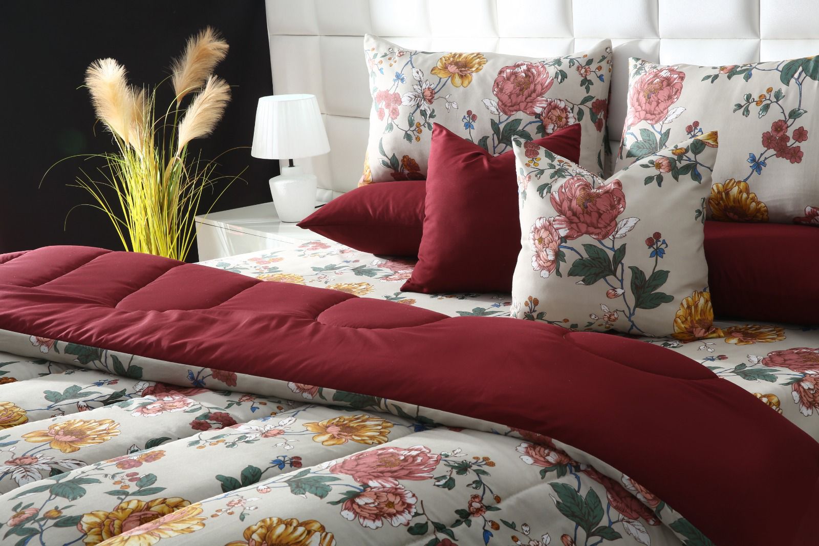 8 PCs Winter Razai Set-Vintage Garden Comforters Apricot