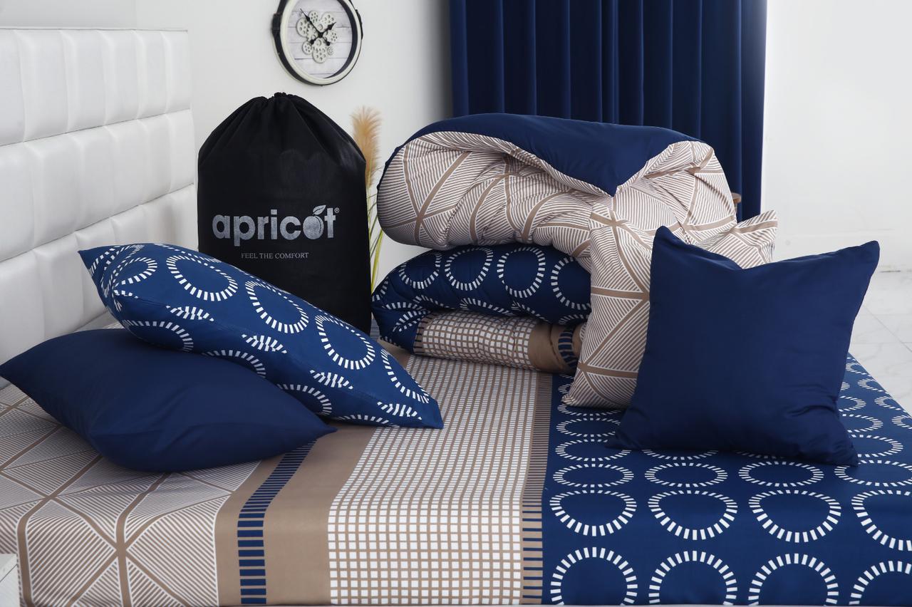 8 PCs Winter Razai Set-Starry Nights(With Blue Reverse) Comforters Apricot