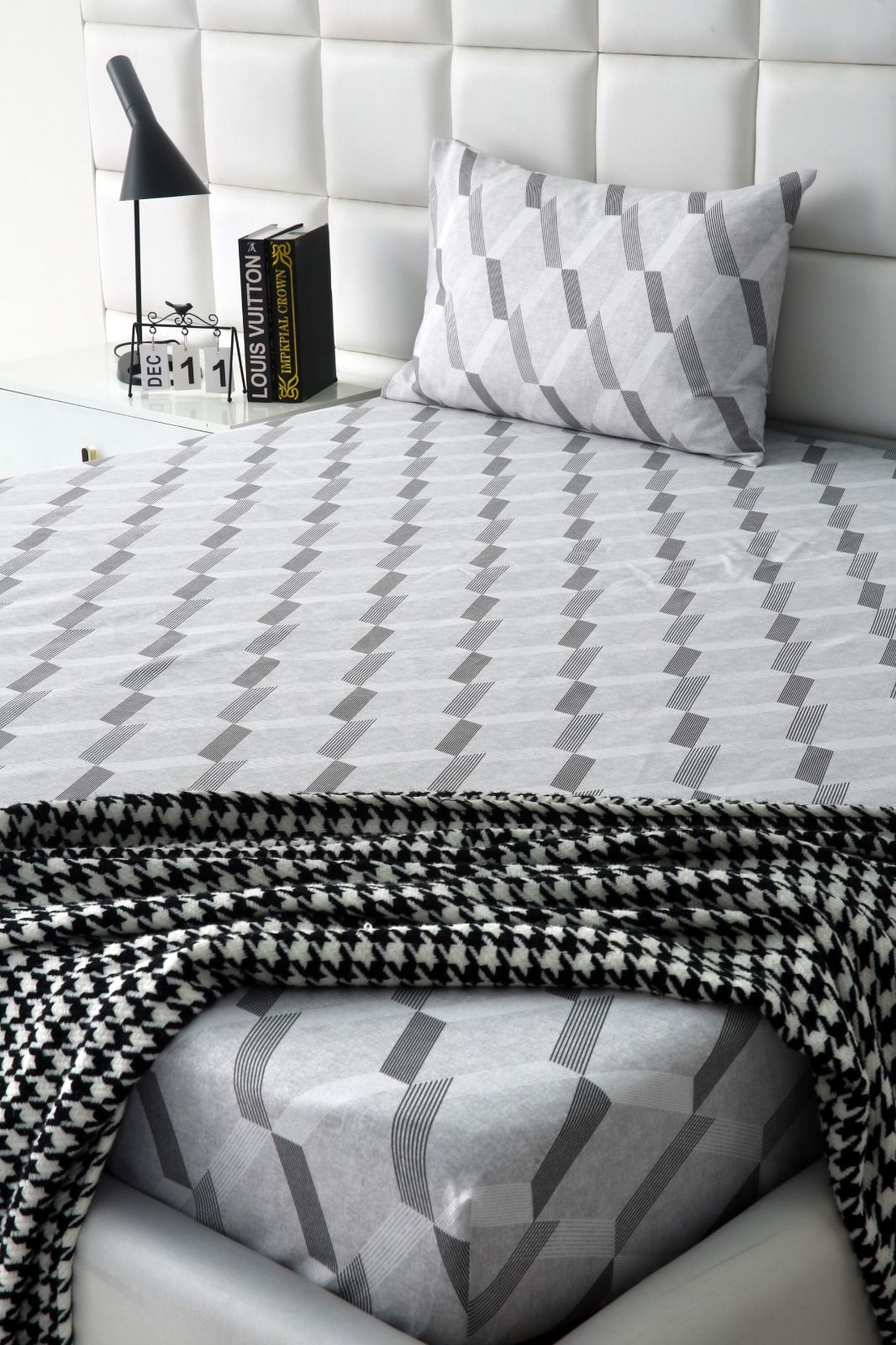 Fitted Bed Sheet-Sliver Triangles Fitted Sheets Apricot