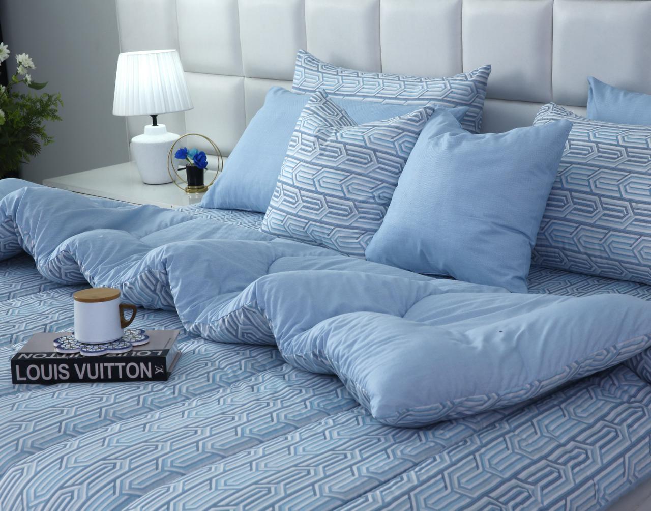 8 PCs Winter Razai Set-Blue Shapes Comforters Apricot