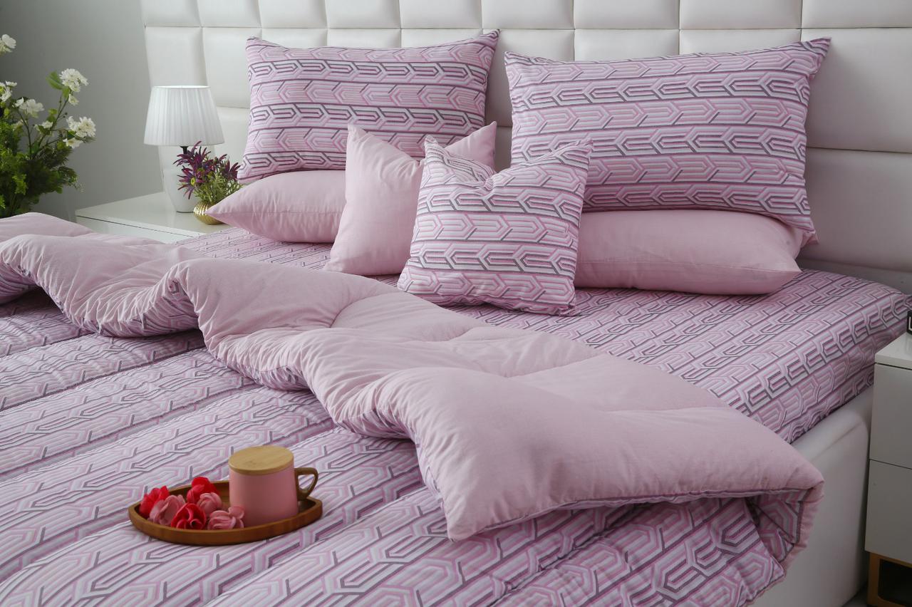 8 PCs Winter Razai Set-Lilac Shapes Comforters Apricot