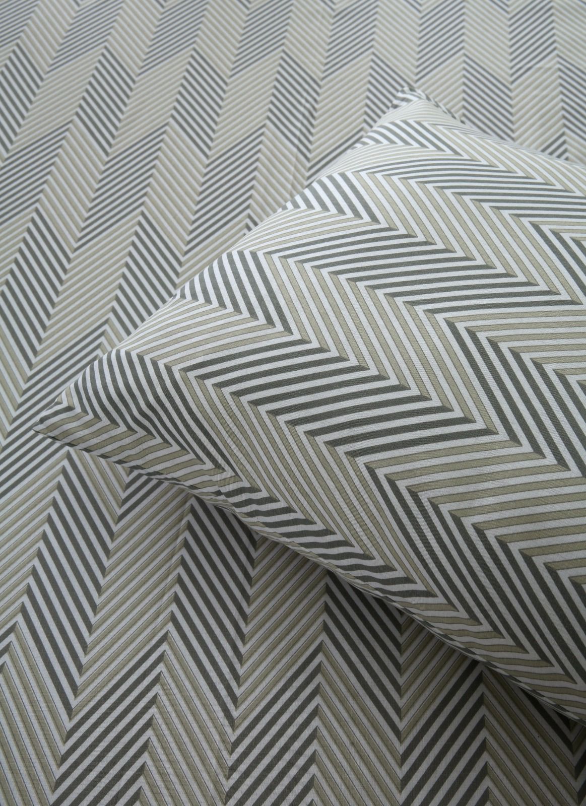 3 PCs Double Bed Sheet-DB114