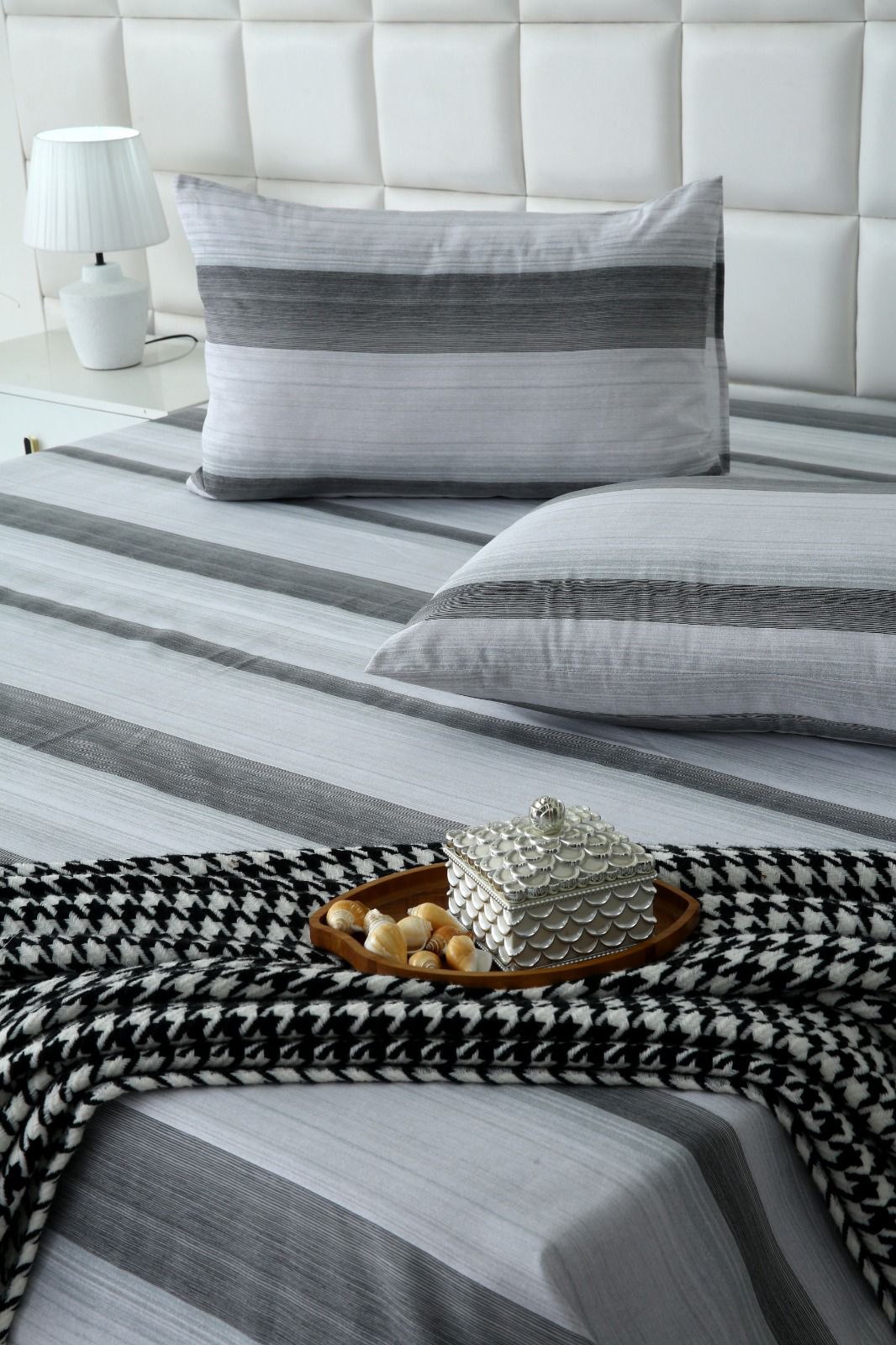 3 PCs Double Bed Sheet-DB116