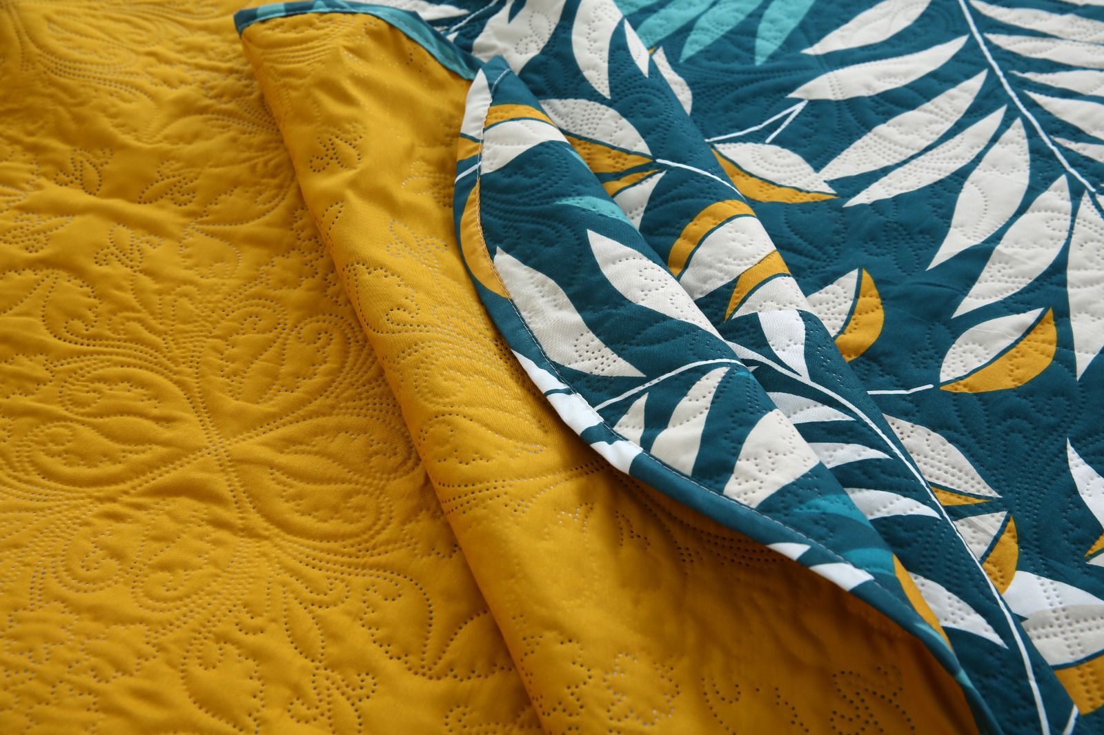 6 PCs Bed Spread Set- Tropicals Bed Spread Apricot