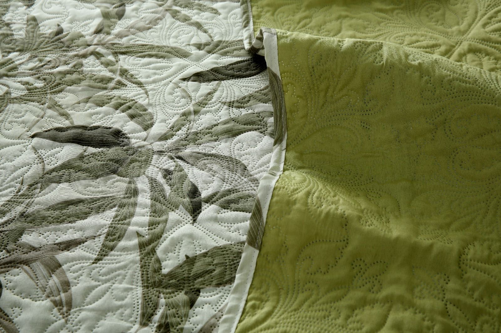 6 PCs Bed Spread Set- Pine Bed Spread Apricot