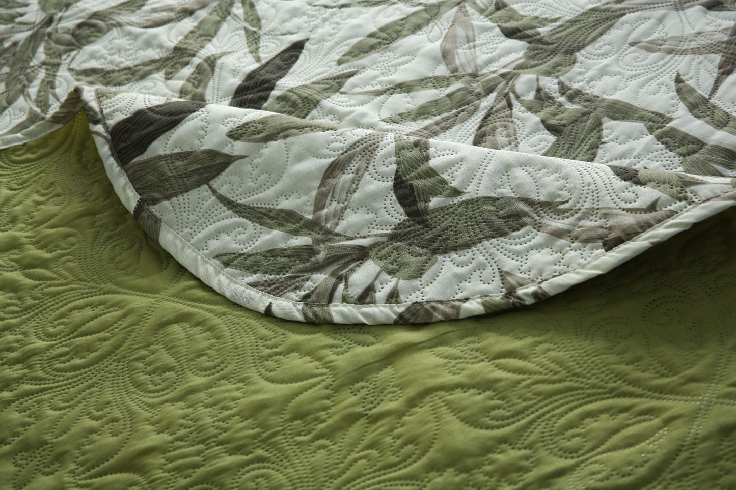 6 PCs Bed Spread Set- Pine Bed Spread Apricot