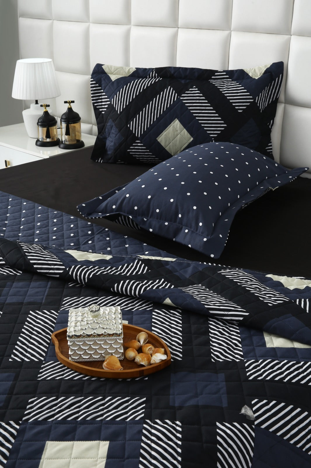 6 PCs Bed Spread Set- Black Art Bed Spread Apricot
