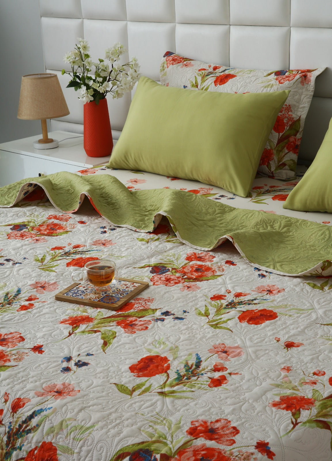 6 PCs Bed Spread Set- Cosmic Bloom Bed Spread Apricot