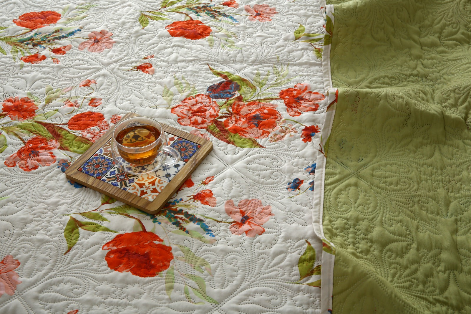 6 PCs Bed Spread Set- Cosmic Bloom Bed Spread Apricot