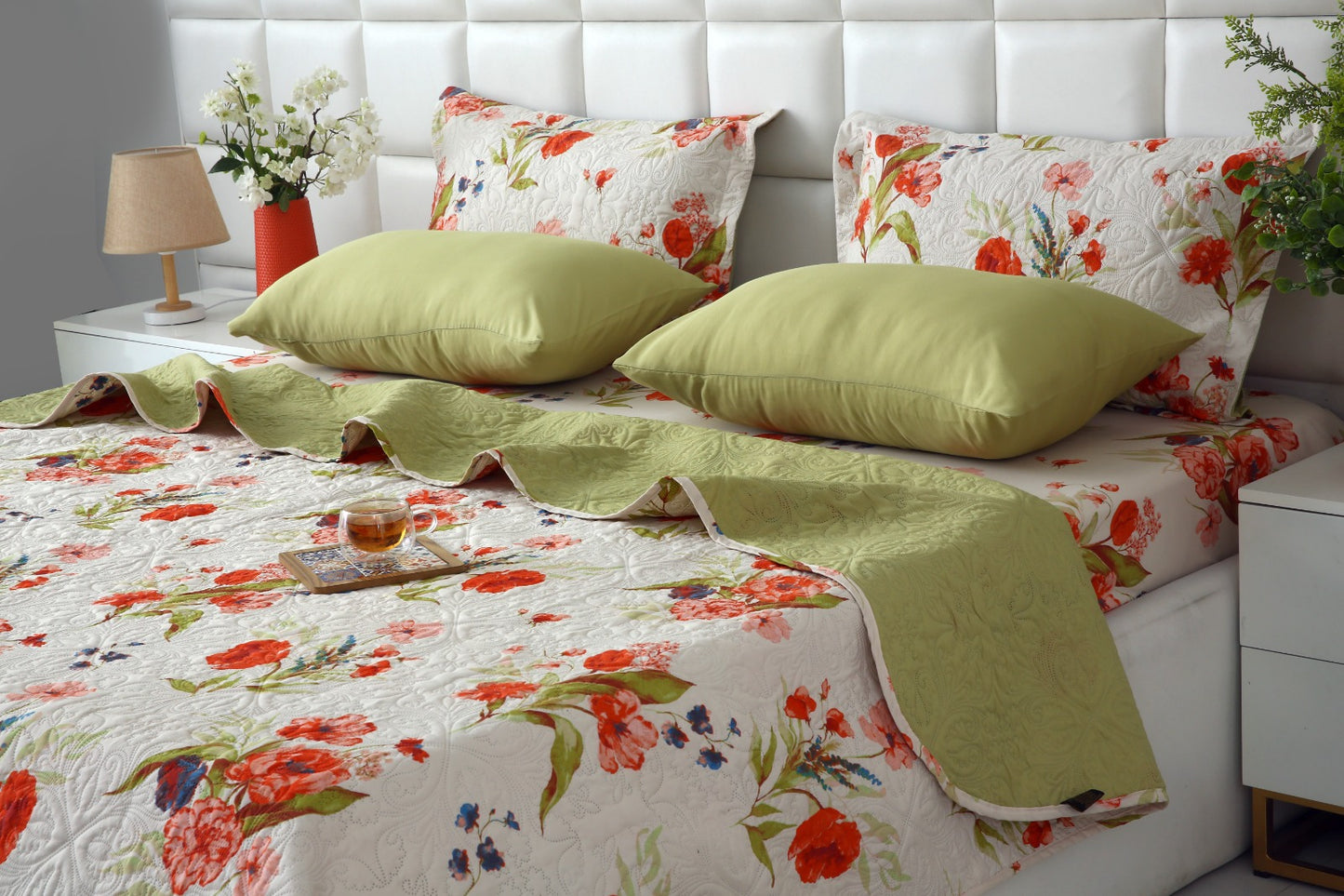 6 PCs Bed Spread Set- Cosmic Bloom Bed Spread Apricot