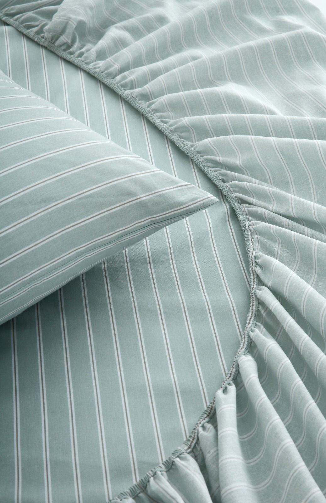 Fitted Bed Sheet- PFT009 Fitted Sheets Apricot