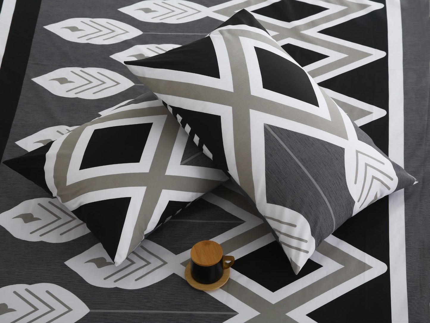 Fitted Bed Sheet- PFT022