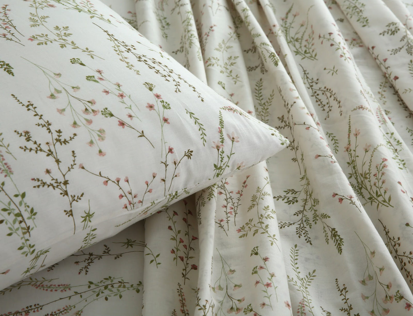 Fitted Bed Sheet- PFT0272