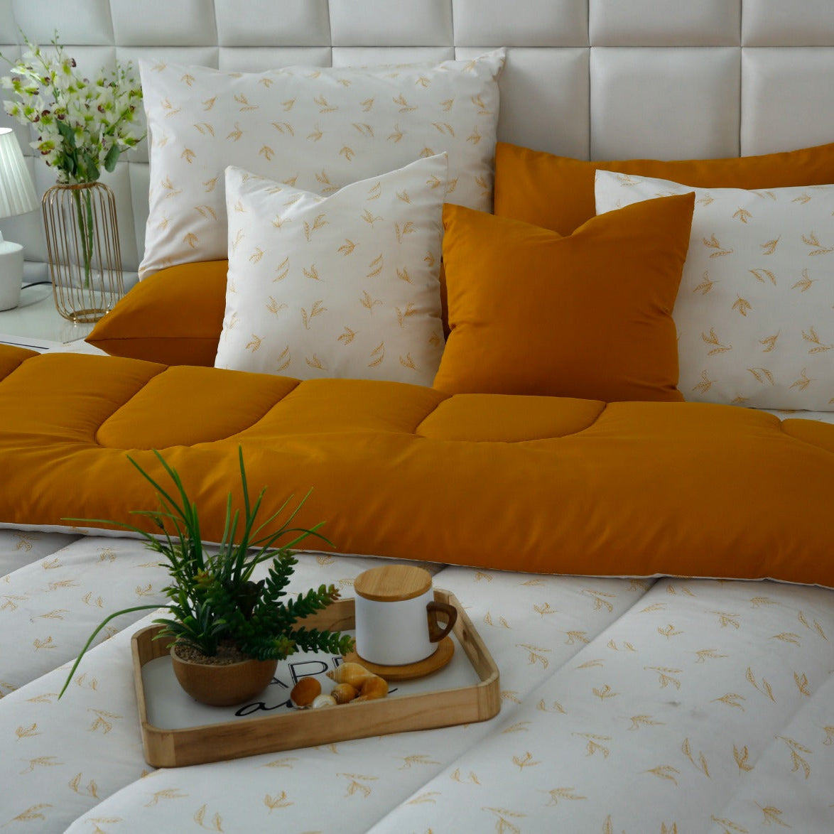 8 PCs Premium Winter Razai Set- Golden Meadow