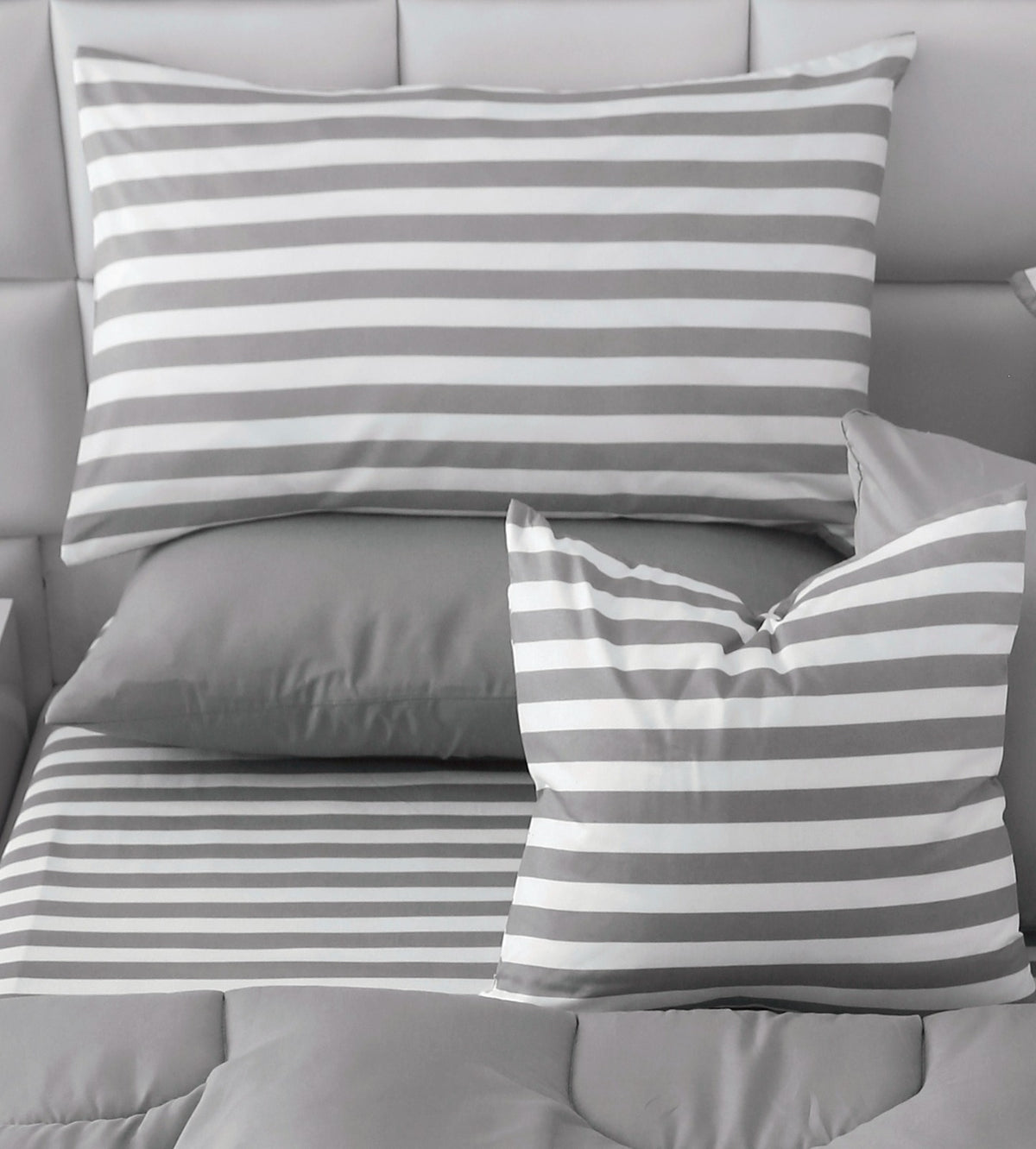 8 PCs Winter Razai Set- Beige Stripes