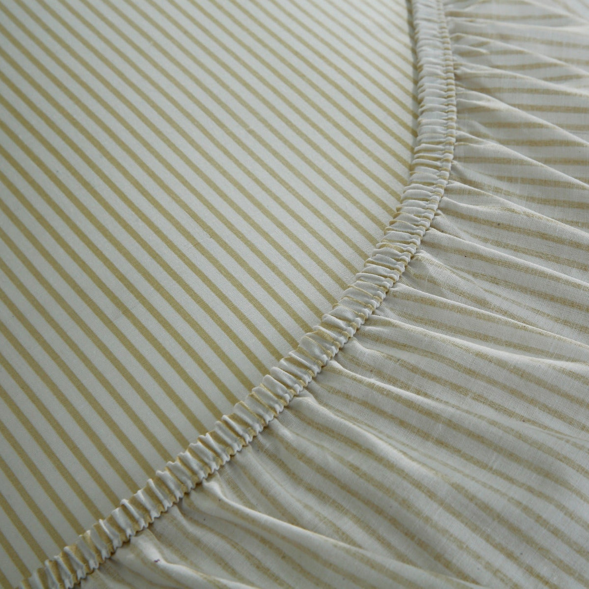 Fitted Bed Sheet- PFT0291
