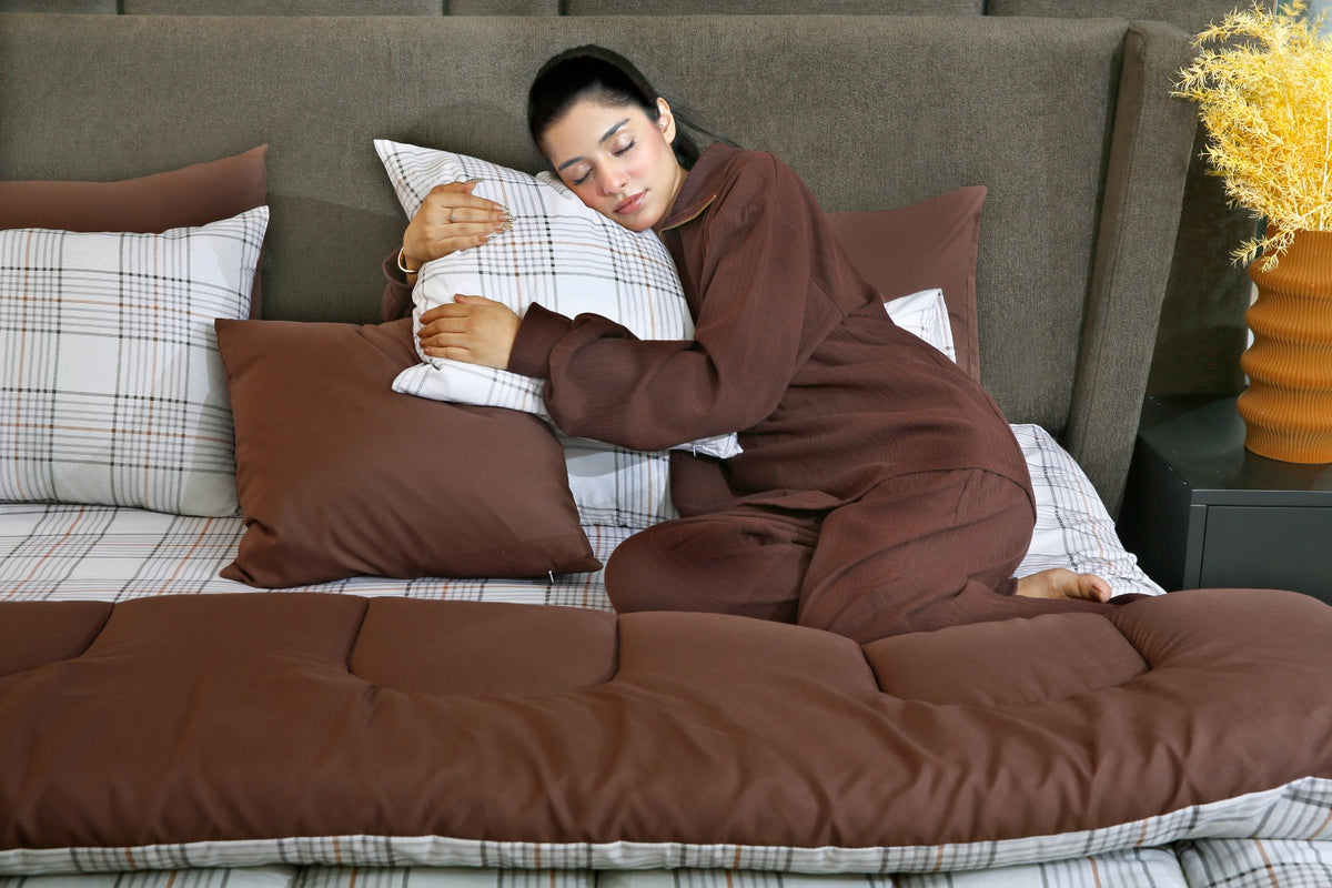 5 PCs Single Razai Set- Cocoa Check Comforters Apricot