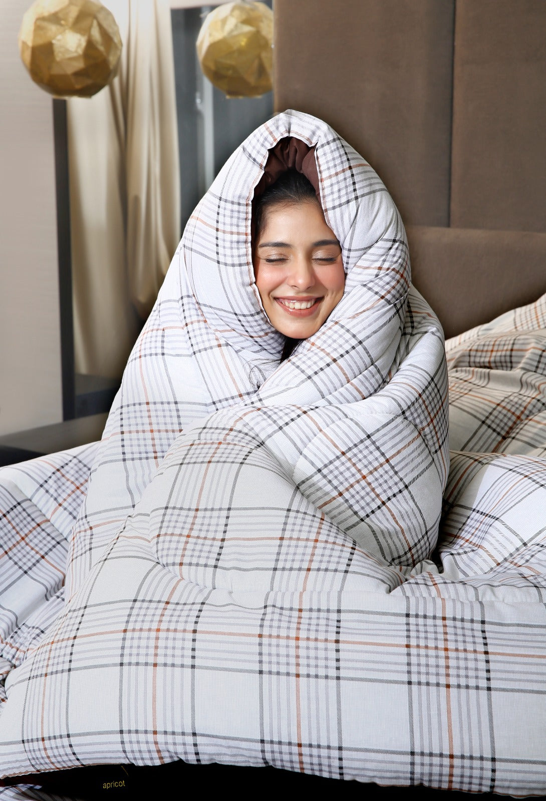 5 PCs Single Razai Set- Cocoa Check Comforters Apricot