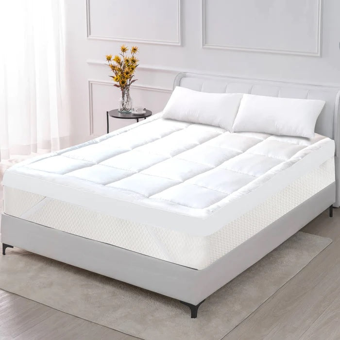 Winter Mattress Topper 700 GSM- White Comforters Apricot   