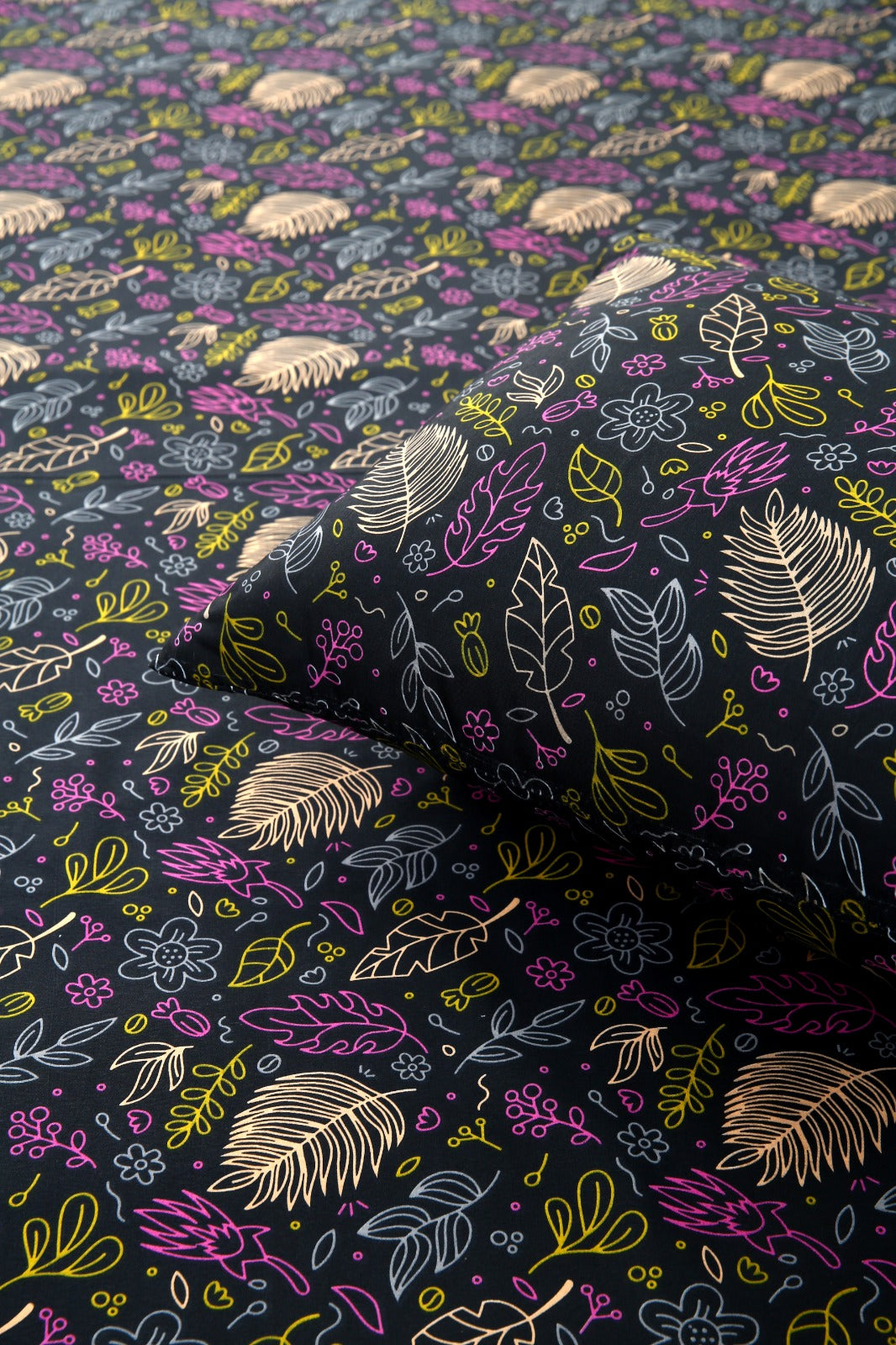 2Pcs Single Bed Sheet-Black Lilly single bed sheet Apricot