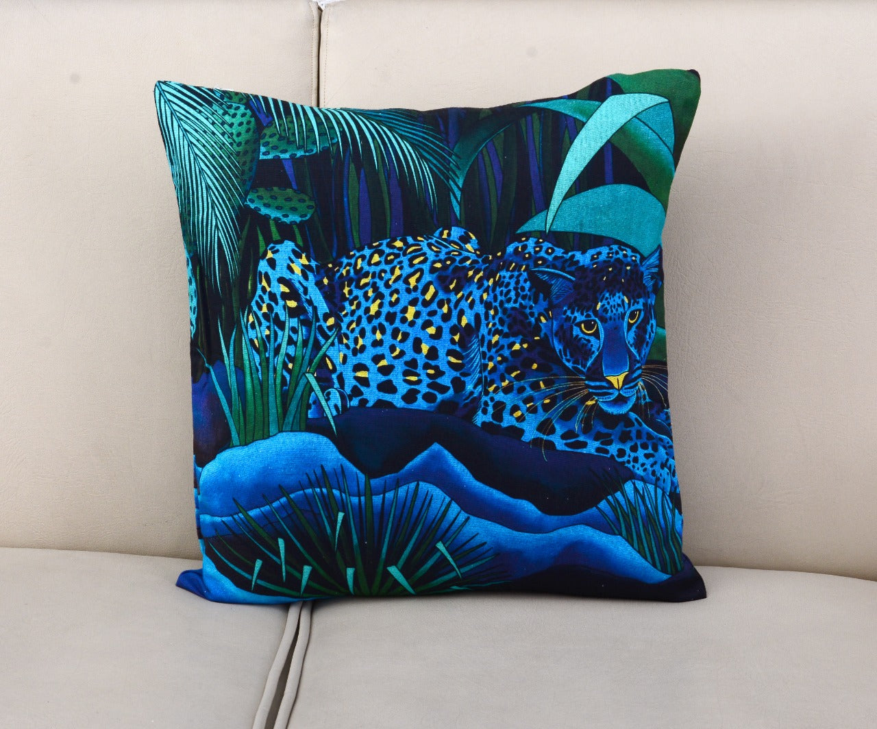 6 PCs Leopards Digital Printed Duck Cushions cushions Apricot   